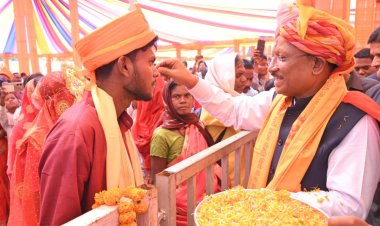 रायपुर : मुख्यमंत्री श्री विष्णु देव साय ने जशपुर जिले में सामूहिक कन्या विवाह कार्यक्रम में शामिल होकर 353 नवविवाहित जोड़ों को दिया आशीर्वाद