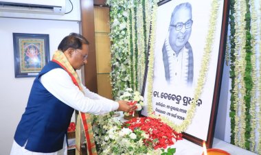 रायपुर : मुख्यमंत्री श्री विष्णुदेव साय ने पूर्व केंद्रीय मंत्री स्व. देवेंद्र प्रधान को दी श्रद्धांजलि