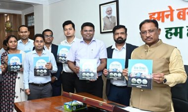 रायपुर : मुख्यमंत्री श्री विष्णु देव साय से छत्तीसगढ़ राज्य प्रशासनिक सेवा संघ के प्रतिनिधिमंडल ने की सौजन्य मुलाकात