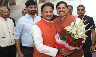 मुख्यमंत्री डॉ. यादव को उप मुख्यमंत्री श्री शुक्ल ने जन्मदिन की शुभकामनाएं दीं