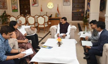 मुख्यमंत्री डॉ. यादव से विश्व विख्यात बिजनेस कंसलटेंट डॉ. रामचरण ने भेंट की