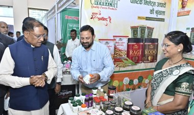 रायपुर : वन आधारित आजीविका को मजबूत कर जनजातीय समाज की आय बढ़ाने के लिए प्रयासरत है हमारी सरकार : मुख्यमंत्री श्री विष्णु देव साय