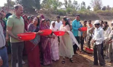 रायसेन जिले में जल गंगा संवर्धन के तहत ग्राम पीपलखिरिया में हुआ श्रमदान कार्यक्रम जनप्रतिनिधियों सहित नागरिकों ने भी किया श्रमदान