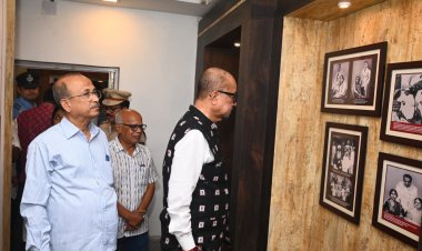 रायपुर : संबलपुर में राज्यपाल ने किया लक्ष्मीकांत बेजबरुआ के साहित्य का अवलोकन, दी श्रद्धांजलि