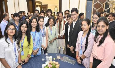 रायपुर : मुख्यमंत्री श्री विष्णु देव साय ने युवाओं के साथ किया आत्मीय संवाद