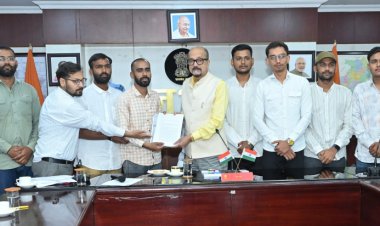 रायपुर : राज्यपाल श्री डेका से अटल बिहारी वाजपेयी विश्वविद्यालय के विद्यार्थियों ने की मुलाकात