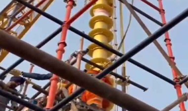 अयोध्याः श्रीराम मंदिर के मुख्य शिखर पर ध्वज दंड स्थापित