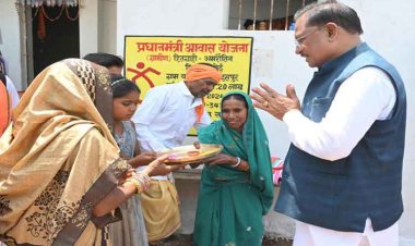 रायपुर : मोर अब्बड़ भाग हे, मुख्यमंत्री मोर घर आए हे: श्रीमती अमरौतीन साहू