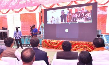 रायपुर : लंबे समय से नक्सल समस्या से प्रभावित रहे जगरगुंडा में खुली इंडियन ओवरसीज बैंक की शाखा: मुख्यमंत्री श्री विष्णु देव साय ने किया वर्चुअल शुभारंभ