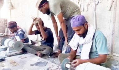 आगरा के मुस्लिम कारीगरों ने बनाई ‘ऑपरेशन सिंदूर’ को समर्पित अनमोल कलाकृति