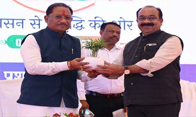 रायपुर : मुख्यमंत्री श्री साय का आह्वान – शहरों में सुराज के लिए करें प्रतिबद्धता के साथ कार्य