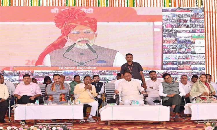 रायपुर : प्रधानमंत्री श्री नरेंद्र मोदी ने अम्बिकापुर सहित देशभर के 103 पुनर्विकसित रेलवे स्टेशनों किया लोकार्पण