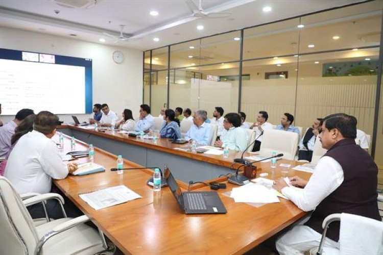 प्रधानमंत्री श्री मोदी की भोपाल यात्रा की तैयारियों की हुई समीक्षा