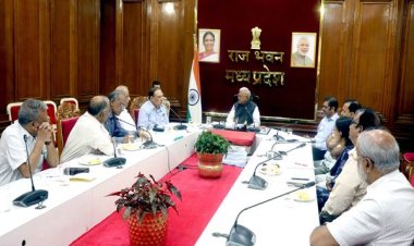 राज्यपाल श्री पटेल से छत्तीसगढ़ में सिकल सेल के अनुभवी चिकित्सक की सौजन्य भेंट