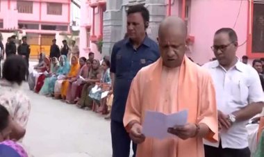 जनता की समस्याओं को लेकर संवेदनशील हैं मुख्यमंत्री योगी, गोरखपुर में सीधी सुनवाई से मिल रहा राहत