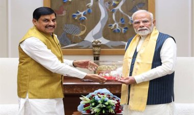 प्रधानमंत्री श्री मोदी से मुख्यमंत्री डॉ. यादव ने की मुलाकात