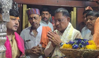 रायपुर : 'काशी के कोतवाल' श्री काल भैरव जी के दरबार में मुख्यमंत्री श्री विष्णुदेव साय ने की पूजा-अर्चना