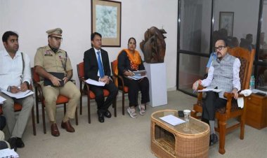 रायपुर : राज्यपाल ने खैरागढ़ जिले में गोद ग्राम सोनपुरी के विकास कार्यों का लिया जायजा