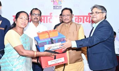 रायपुर : मुख्यमंत्री श्री विष्णु देव साय ने सम्पर्क स्मार्ट स्कूल और स्मार्ट ब्लॉक कार्यक्रम का किया शुभारंभ