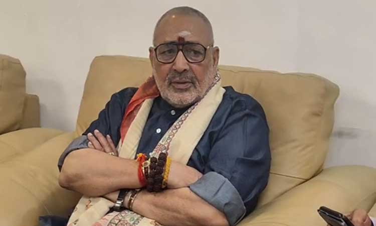 राहुल को भारत पर नहीं, पाकिस्तान पर है भरोसा: गिरिराज