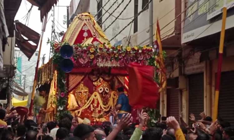 हापुड़ में निकाली भगवान जगन्नाथ रथ यात्रा