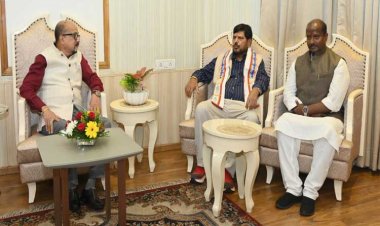 रायपुर : राज्यपाल श्री डेका से केन्द्रीय सामाजिक न्याय और अधिकारिता राज्य मंत्री ने की सौजन्य भेंट