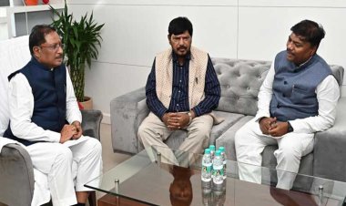 रायपुर : मुख्यमंत्री श्री विष्णु देव साय से केंद्रीय राज्यमंत्री श्री रामदास अठावले ने की सौजन्य मुलाकात