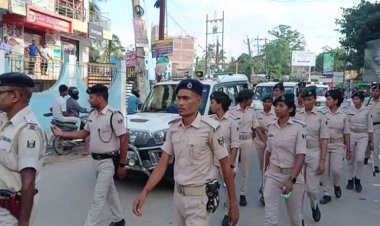 मधुबनी : मुहर्रम पर्व को लेकर मधुबनी फ्लैग मार्च आयोजित