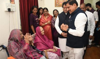 मुख्यमंत्री डॉ. यादव ने श्रीमती पटवा के जन्मदिन पर शुभकामनाएं दीं और आशीर्वाद प्राप्त किया