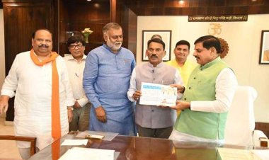 मुख्यमंत्री डॉ. यादव ने "सदानीरा जल संसाधन बहती रहे जल की धारा" पुस्तिका का किया विमोचन