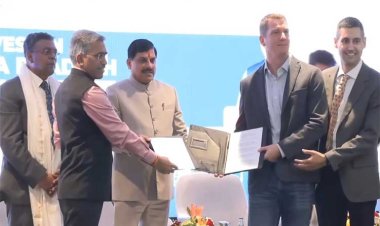 बार्सिलोना में सीएम डॉ. यादव का जलवा, मुरीद हुई टेक जायंट कंपनी सबमर, विजिट के कुछ घंटों बाद ही कर लिया MOU