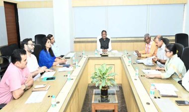 रायपुर : मुख्यमंत्री श्री विष्णु देव साय ने कहा—सड़कों पर विचरण करने वाले निराश्रित पशुओं की प्रभावी रोकथाम सुनिश्चित करें