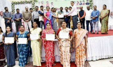 रायपुर : मुख्यमंत्री श्री साय ने दी बधाई : बस्तर को आकांक्षी जिला श्रेणी में मिला राज्य स्तरीय गोल्ड मेडल तोकापाल विकासखंड को मिला कांस्य पदक