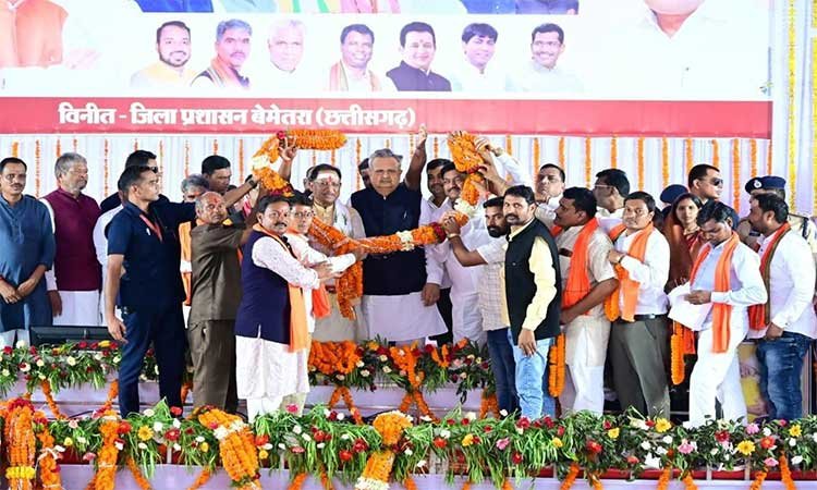 सीएम विष्णुदेव साय का बेमेतरा दौरा, शिक्षा और बुनियादी ढांचे को मिली मजबूती