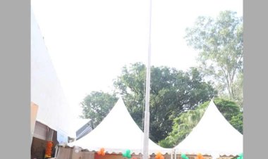 राज्यपाल श्री मंगुभाई पटेल ने राजभवन, पचमढ़ी में किया ध्वजारोहण