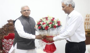 राज्यपाल श्री मंगुभाई पटेल से मुख्य सचिव ने की सौजन्य भेंट