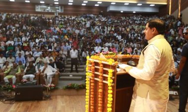 जागरूकता, सत्य की खोज और समाज को नई दिशा देने का उत्तरदायित्व है पत्रकारिता : मुख्यमंत्री डॉ. यादव