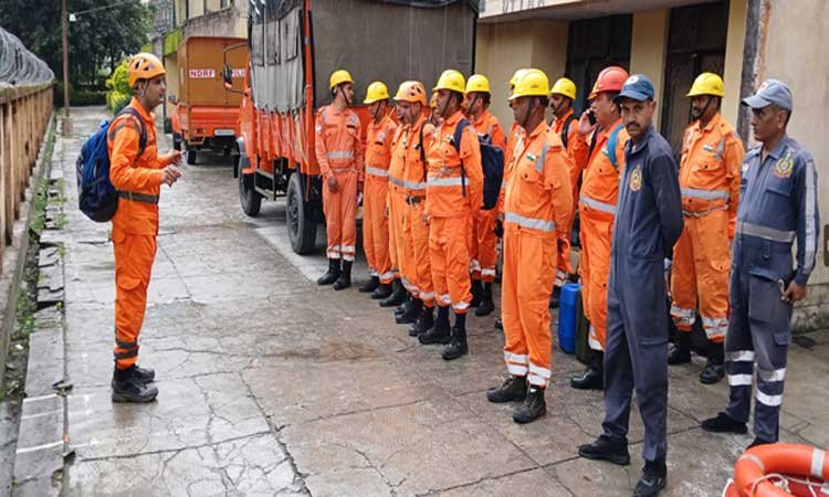 उत्तराखंड: उत्तरकाशी आपदा अभी तक का अपडेट, हेल्पलाइन नंबर जारी