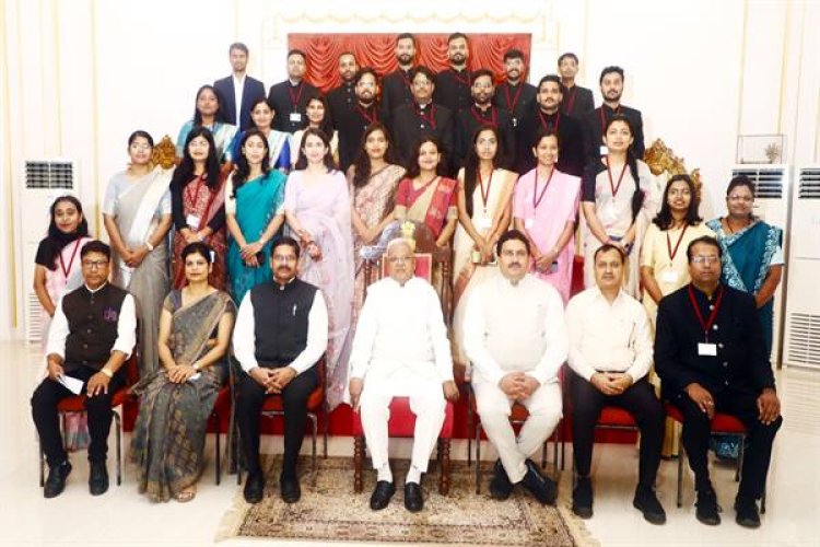 जनता की सेवा पवित्र भाव से करें : राज्यपाल श्री मंगुभाई पटेल