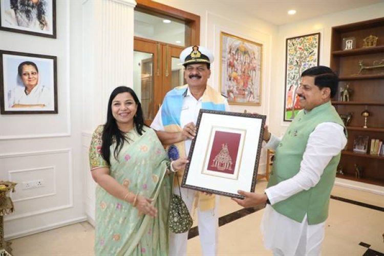 मुख्यमंत्री डॉ. यादव से एडमिरल श्री त्रिपाठी ने की सौजन्य भेंट