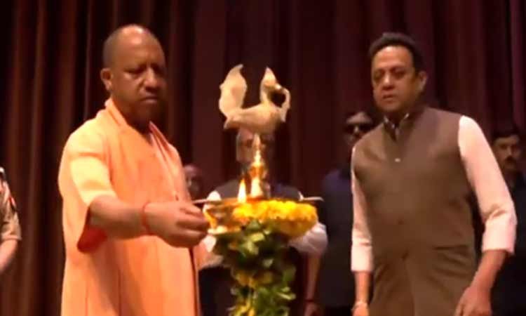 उत्तर प्रदेश में साइबर सुरक्षा को नई मजबूती, योगी आदित्यनाथ ने किया इंटरनेशनल साइबर समिट का शुभारंभ