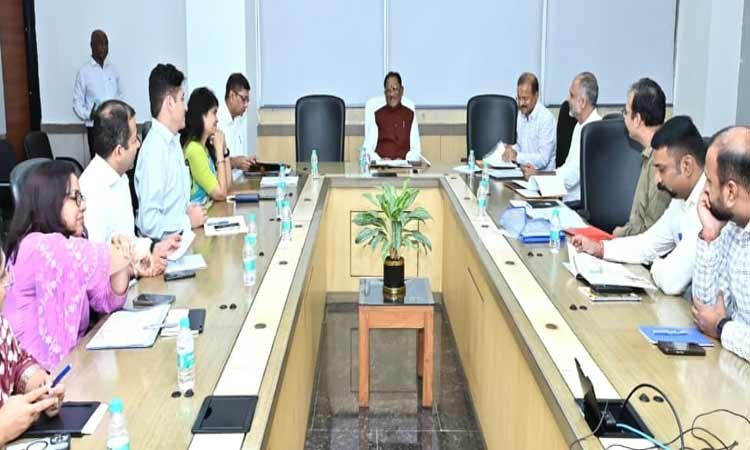 रायपुर : नहीं चलेगी 'पेशी पर पेशी': मुख्यमंत्री श्री विष्णुदेव साय ने कलेक्टर्स और संभाग आयुक्तों को दिए स्पष्ट निर्देश