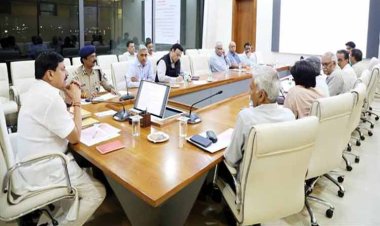 सिंहस्थ : 2028 के व्यवस्थित आयोजन के लिए पिछले दो सिंहस्थ में उज्जैन पदस्थ वरिष्ठ अधिकारियों का लिया जाए मार्गदर्शन : मुख्यमंत्री डॉ. यादव