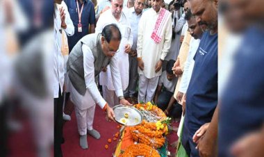 रायपुर : मुख्यमंत्री श्री साय ने पूर्व प्रांत प्रचारक श्रद्धेय श्री शांताराम जी को दी श्रद्धांजलि