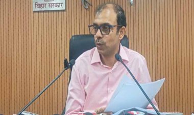 बिहार कैबिनेट बैठक: आंगनबाड़ी सेविकाओं के मानदेय में वृद्धि, युवाओं को रोजगार और पेंशन योजनाओं का विस्तार