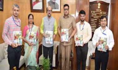 राज्यपाल रमेन डेका ने क्षेत्रीय पासपोर्ट कार्यालय की राजभाषा पत्रिका ‘महतारी-2025’ का किया विमोचन