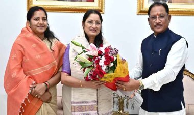 रायपुर : मुख्यमंत्री श्री विष्णु देव साय से केंद्रीय महिला एवं बाल विकास मंत्री श्रीमती अन्नपूर्णा देवी ने की सौजन्य भेंट