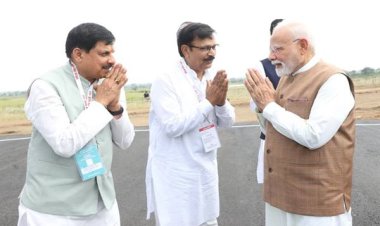 प्रधानमंत्री श्री मोदी को दी गई भावभीनी विदाई