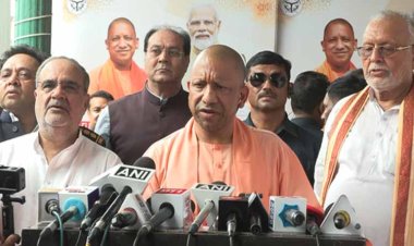 लखनऊ में मुख्यमंत्री योगी ने व्यापारियों संग की बैठक, GST 2.0 सुधारों पर हुई चर्चा