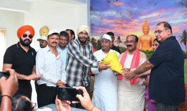 रायपुर : उप मुख्यमंत्री श्री अरुण साव और अधिकारियों ने किया श्रमदान